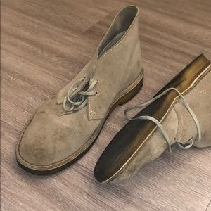 CLARK DESERT BOOTS